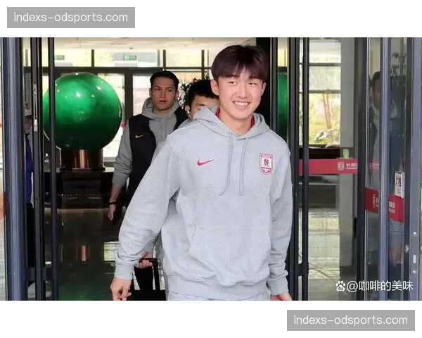 玄智健零转会费加盟新鹏城，亚泰青训产品补强深圳中场